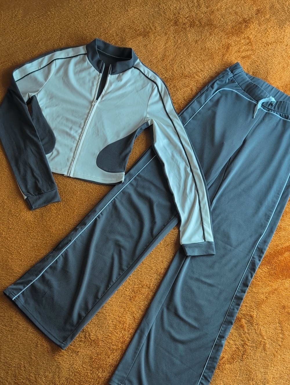 Two-Tone White and Gray Active Set - Jacket + Pants